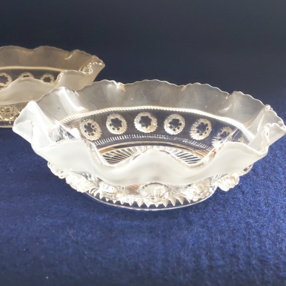 Pair of Davidson Glass Bowls - Picture 4 of 6